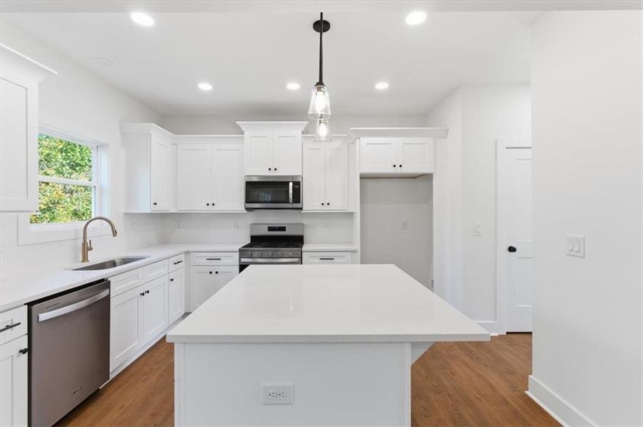 Furnished interior view inside a new home in , Cartersville (Image 8).