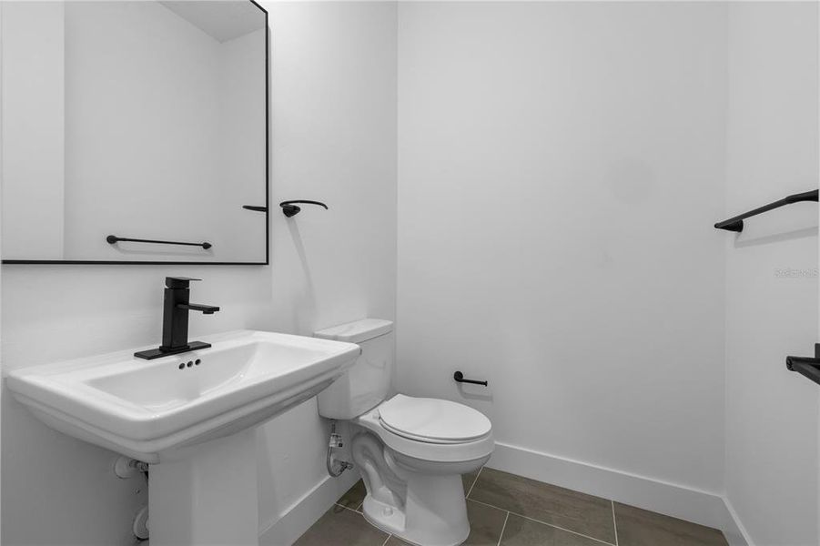 Furnished interior view inside a new home in , Deland (Image 14).