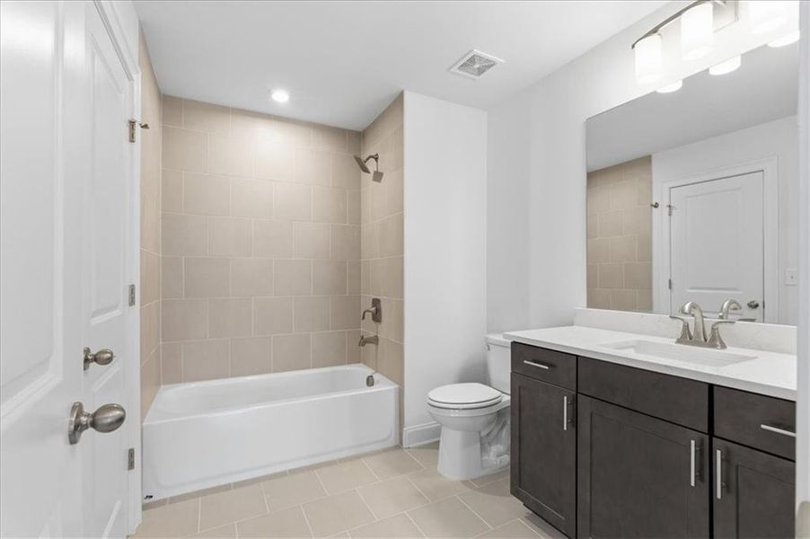 Furnished interior view inside a new home in Ford Landing, Acworth (Image 12).