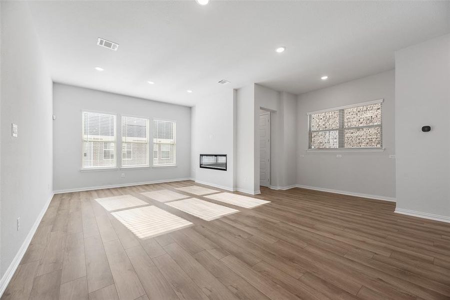 Spacious, unfurnished interior of a new home in City Point, North Richland Hills (Image 23).