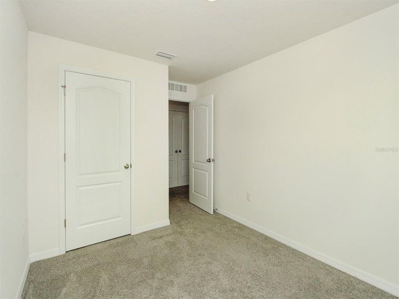 Spacious, unfurnished interior of a new home in , Harmony (Image 15).