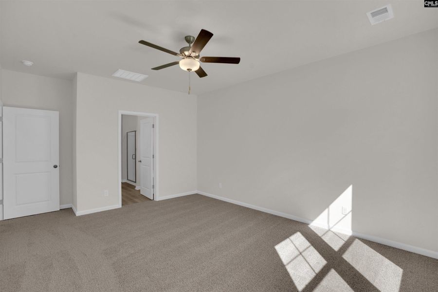 Spacious, unfurnished interior of a new home in Rolling Hills, Prosperity (Image 27).