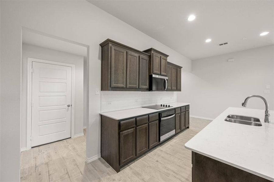 Furnished interior view inside a new home in Mountain Valley, Burleson (Image 6).