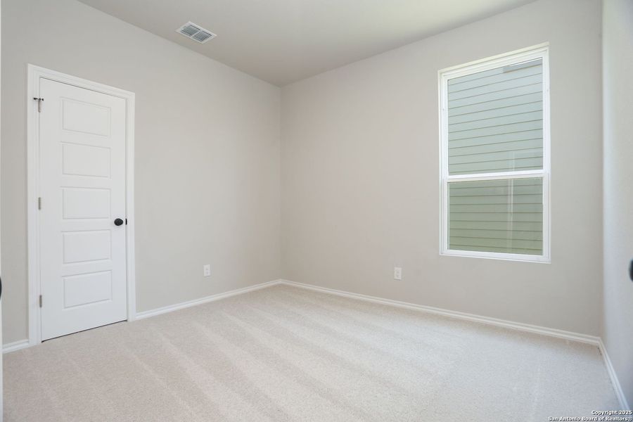 Spacious, unfurnished interior of a new home in Fairway Crossing 40s, San Antonio (Image 33).