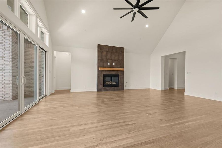 Spacious, unfurnished interior of a new home in NorthGlen, Haslet (Image 23).