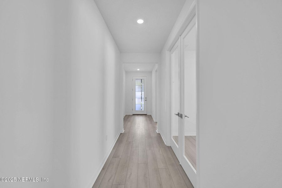 Spacious, unfurnished interior of a new home in Del Webb Nocatee, Ponte Vedra (Image 17).