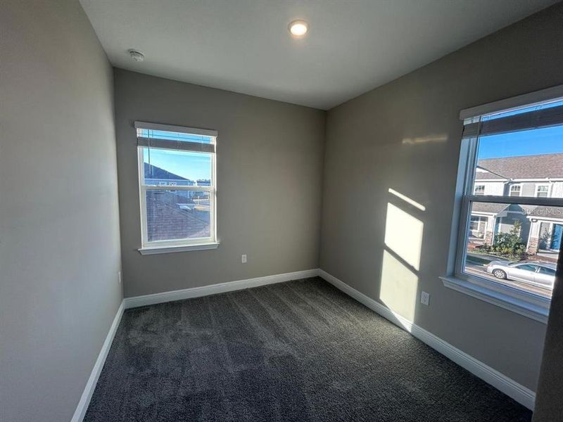 Spacious, unfurnished interior of a new home in , Winter Garden (Image 26).