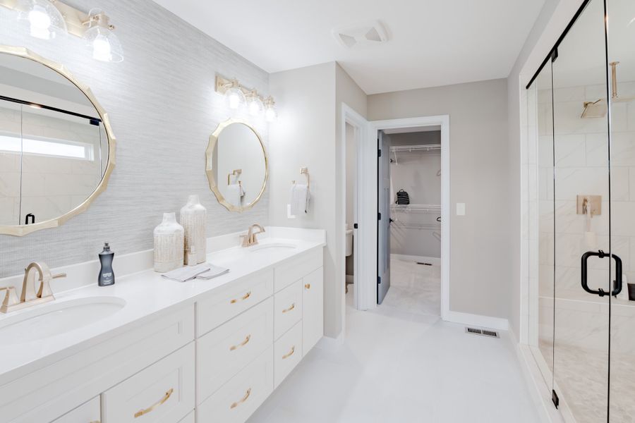 Representative furnished interior of a home built from the Mitchell by Fischer Homes in Leeland Farms, Fuquay Varina (Image 15).