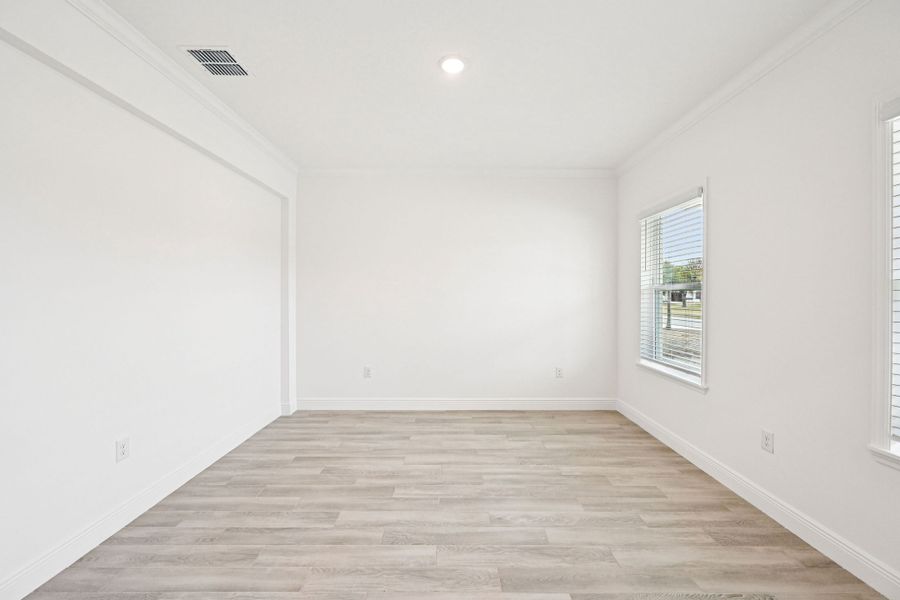 Spacious, unfurnished interior of a new home in Port St. Lucie, Port St. Lucie (Image 16).