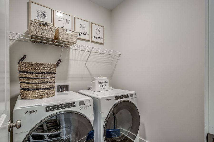 Representative interior finishes for a home built from the Persimmon by Beazer Homes in Northbrook, Murrells Inlet (Image 18).