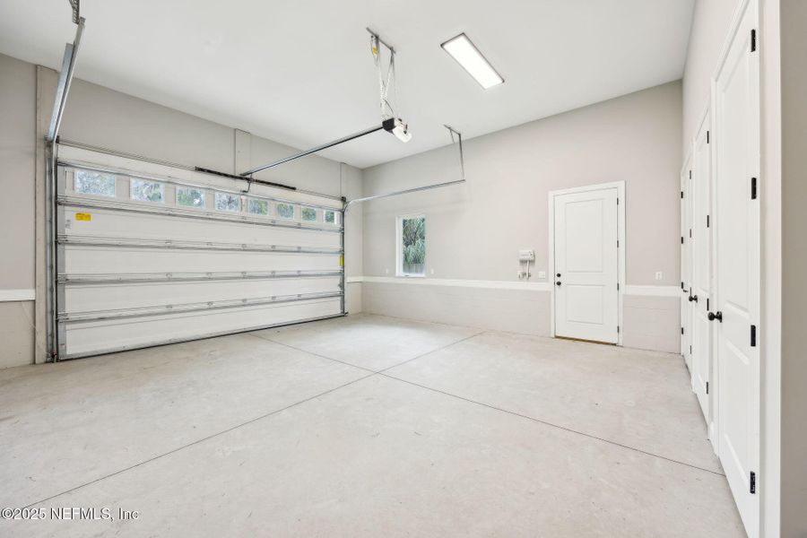 Spacious, unfurnished interior of a new home in , Yulee (Image 33). Spacious, unfurnished interior of a new home in , Yulee (Image 33).