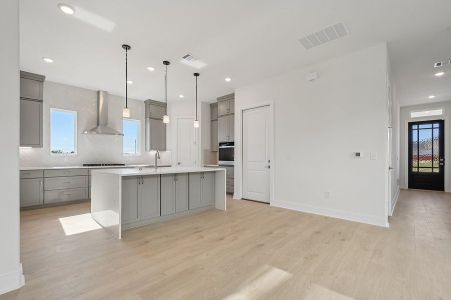 Furnished interior view inside a new home in Foxfield, Austin (Image 16).