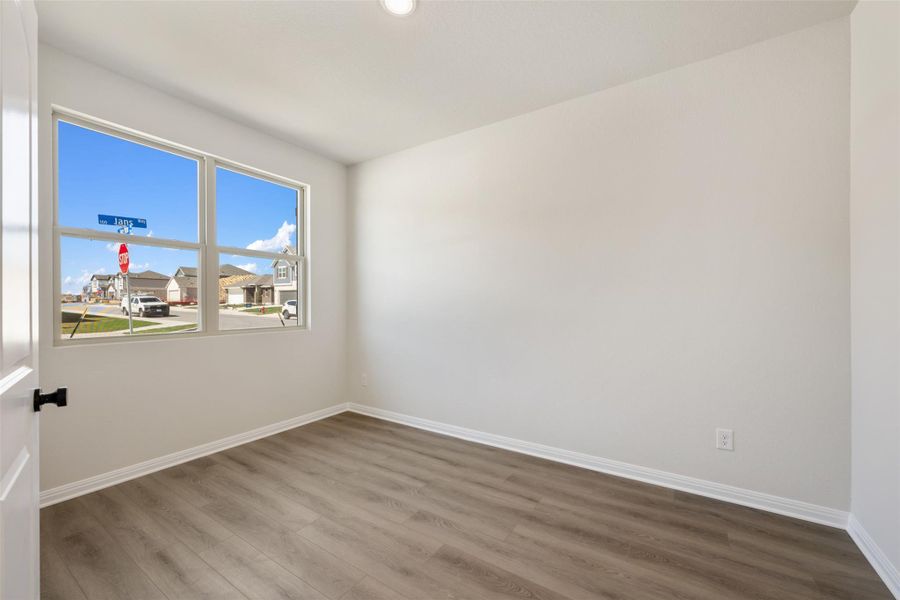 Spacious, unfurnished interior of a new home in Patterson Ranch, Georgetown (Image 20).