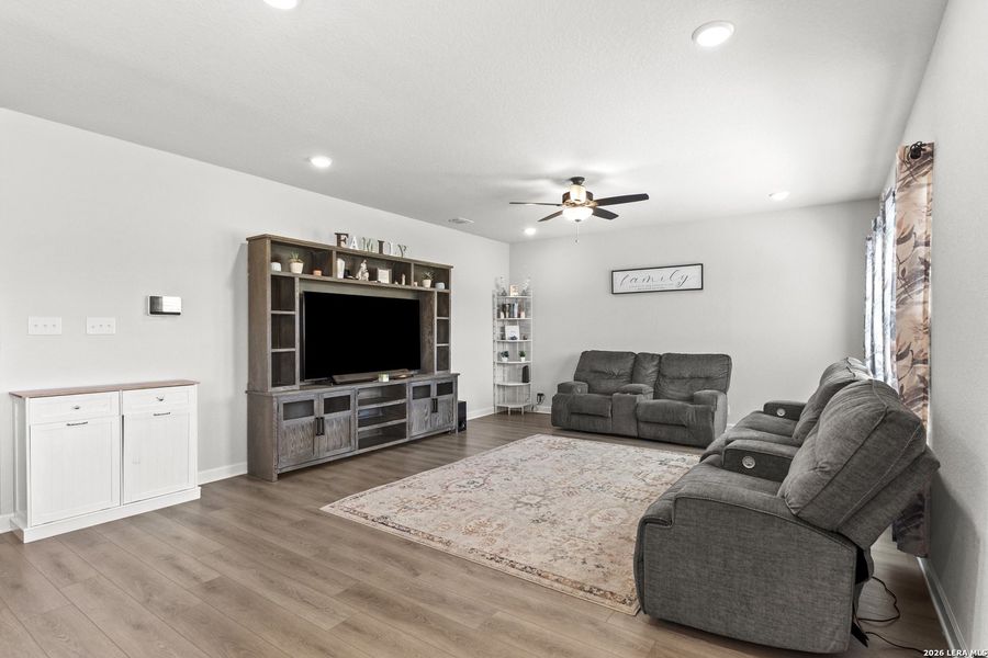 Furnished interior view inside a new home in , Schertz (Image 9).