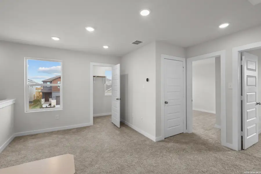 Spacious, unfurnished interior of a new home in Applewhite Meadows, San Antonio (Image 23).