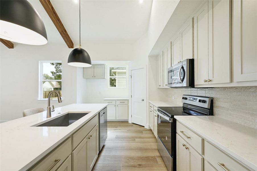 Furnished interior view inside a new home in , Wimberley (Image 8).