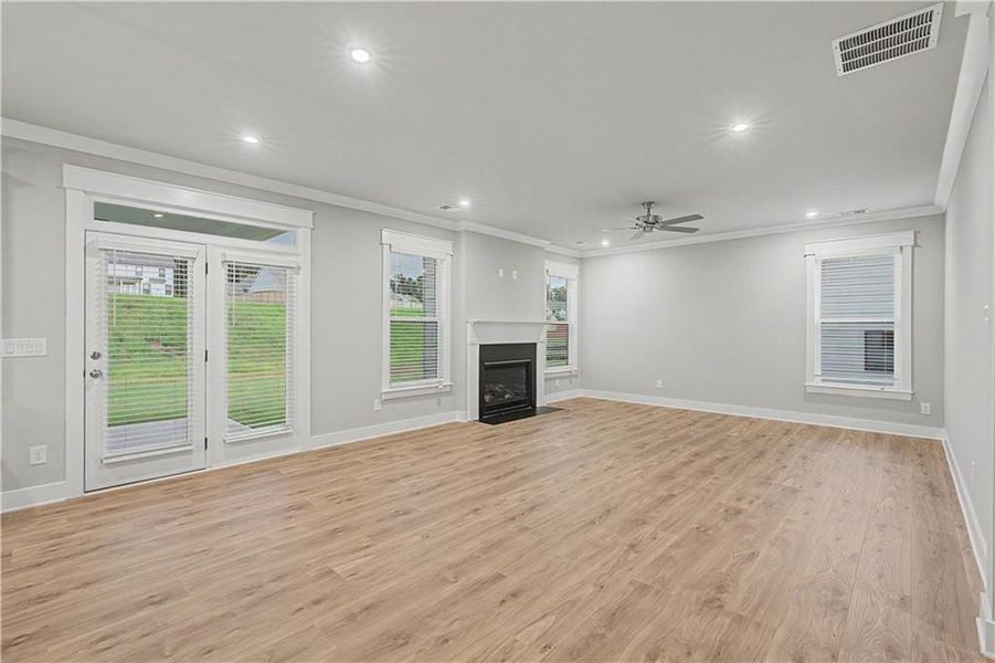 Spacious, unfurnished interior of a new home in Springside Reserve, Powder Springs (Image 45).