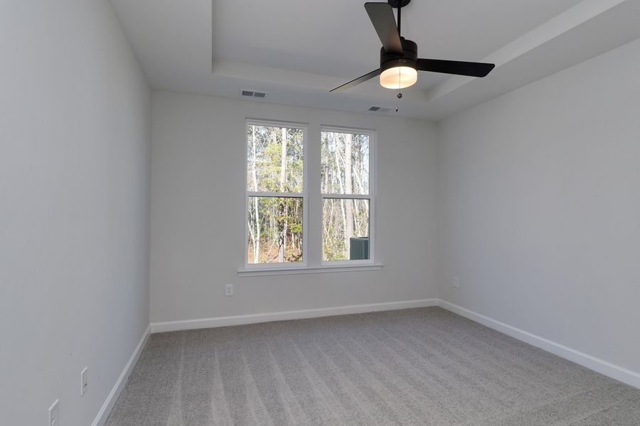 Spacious, unfurnished interior of a new home in Bally Castle, Murrells Inlet (Image 18).