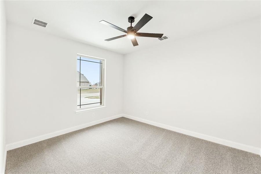 Spacious, unfurnished interior of a new home in Stone River Glen 60s, Royse City (Image 20).
