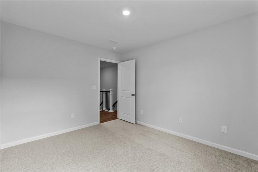 Spacious, unfurnished interior of a new home in Hanes Lake, Winston-Salem (Image 34).