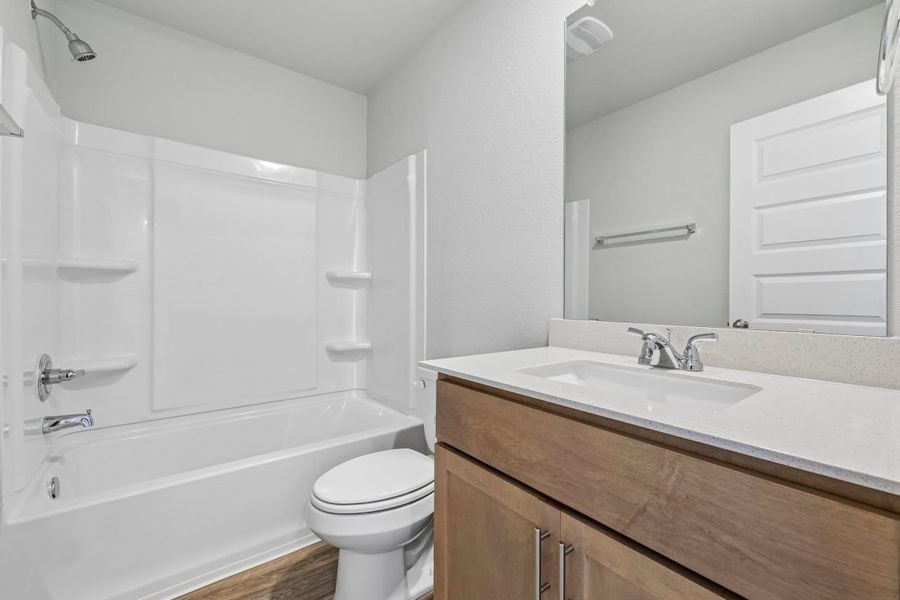 Furnished interior view inside a new home in Harvest Ridge, Elgin (Image 10).