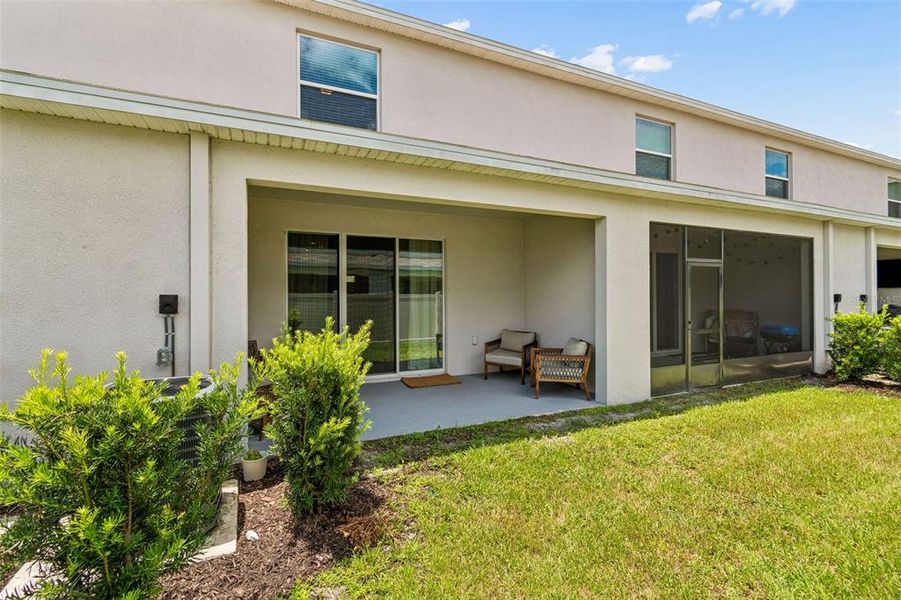 Exterior details and patio area of a home in , Land O' Lakes (Image 33).