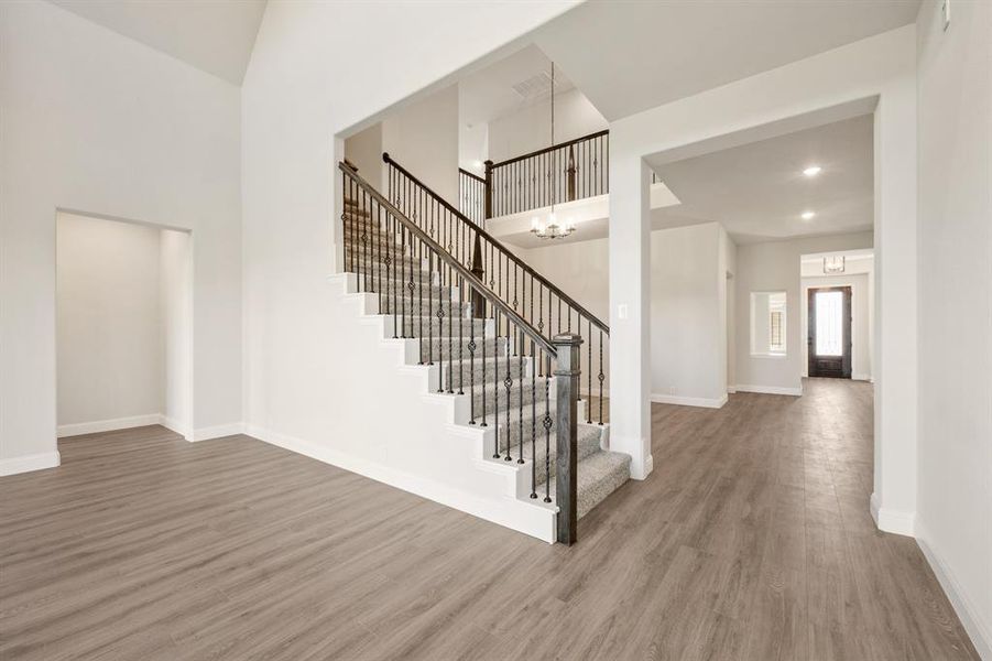Spacious, unfurnished interior of a new home in Coyote Crossing, Godley (Image 31).