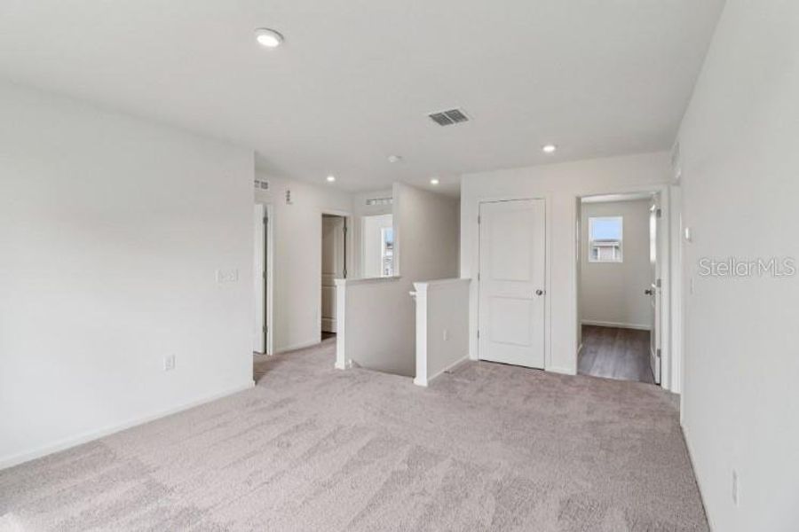 Spacious, unfurnished interior of a new home in Palm Bay Classic, Palm Bay (Image 12).