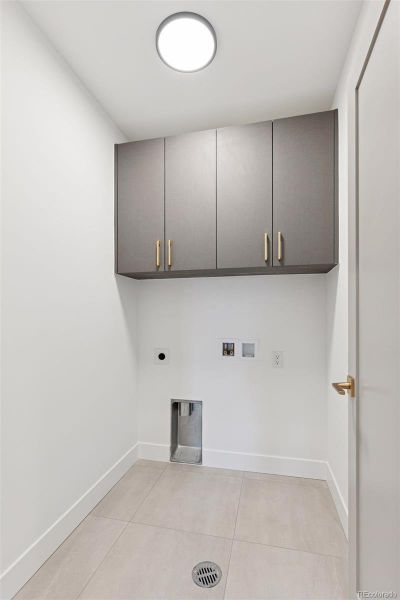 Spacious, unfurnished interior of a new home in , Boulder (Image 26).