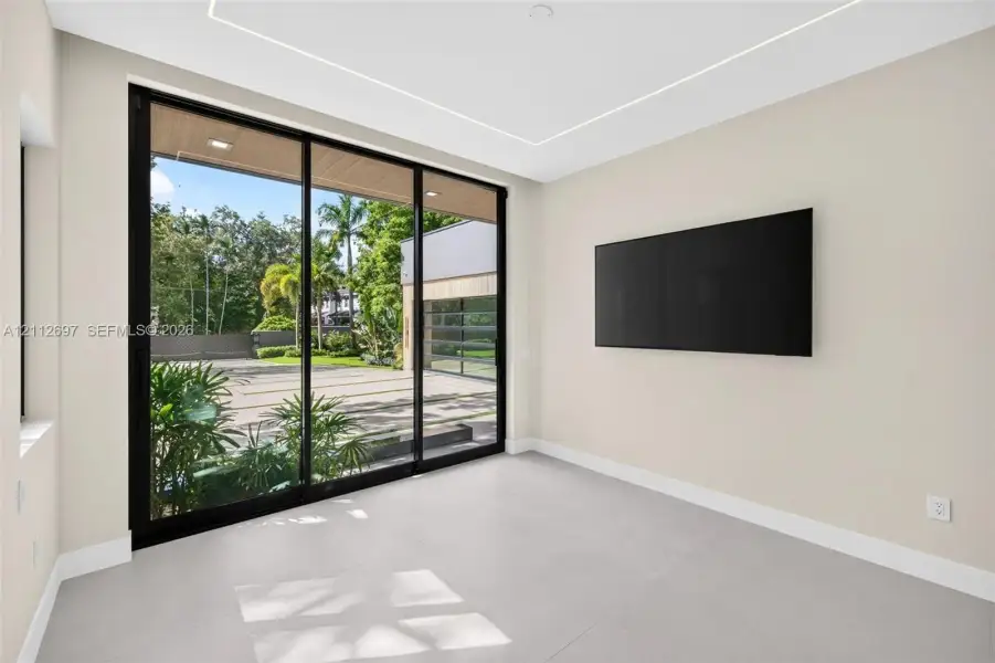 Image 36 of a home in .