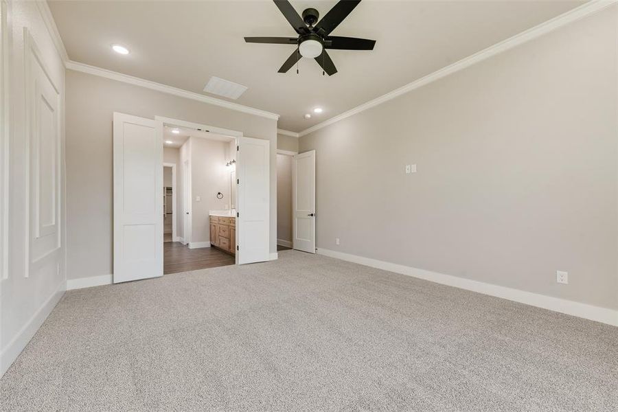 Spacious, unfurnished interior of a new home in Lincoln Pointe, Van Alstyne (Image 20). Spacious, unfurnished interior of a new home in Lincoln Pointe, Van Alstyne (Image 20).