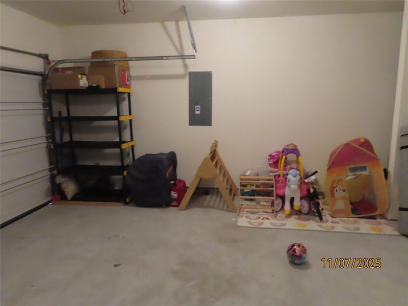 Image 19 of a home in Imperial Forest.