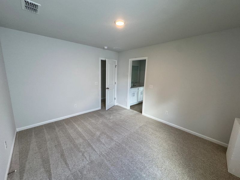 Spacious, unfurnished interior of a new home in Watson Hill, Summerville (Image 20). Spacious, unfurnished interior of a new home in Watson Hill, Summerville (Image 20).