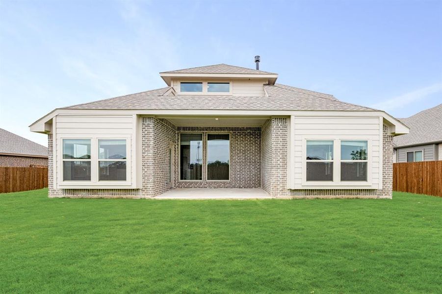 Front exterior of a new home in Homestead at Daniel Farms Phase 2, DeSoto, TX, highlighting curb appeal (Image 26). Front exterior of a new home in Homestead at Daniel Farms Phase 2, DeSoto, TX, highlighting curb appeal (Image 26).