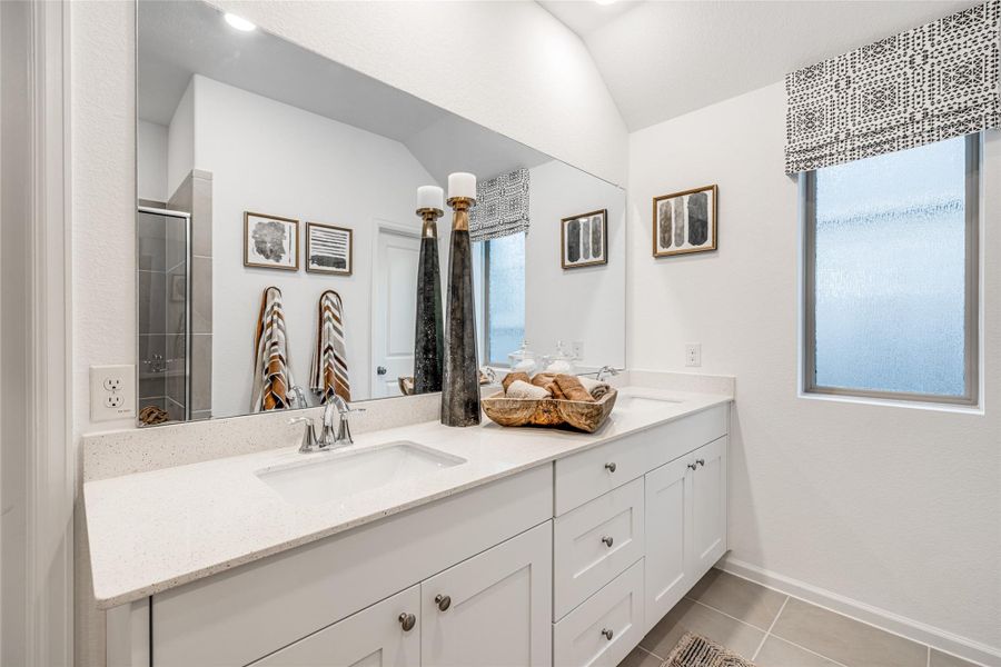 Furnished interior view inside a new home in Anniston, Katy (Image 17).