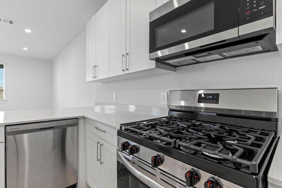 *Images and 3D tour are for illustration only and options may vary from home as built.