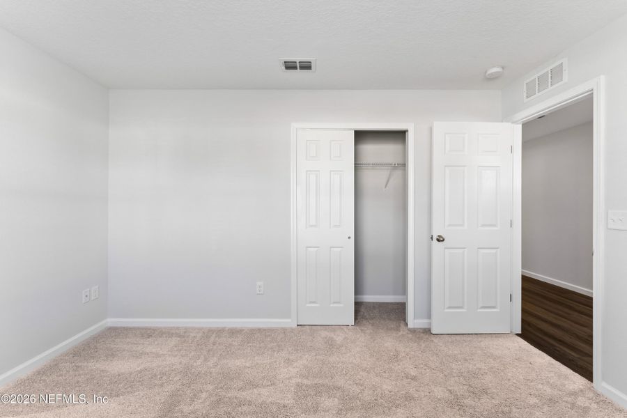Spacious, unfurnished interior of a new home in , Jacksonville (Image 11).
