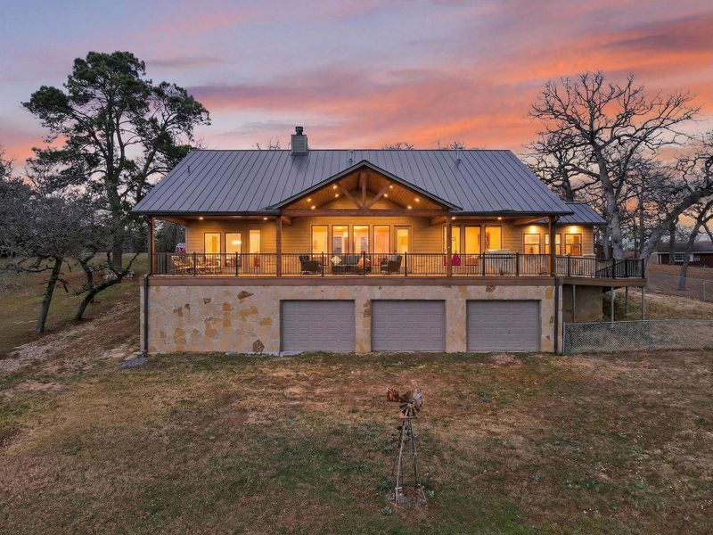 Exterior details and patio area of a home in , Franklin (Image 19).