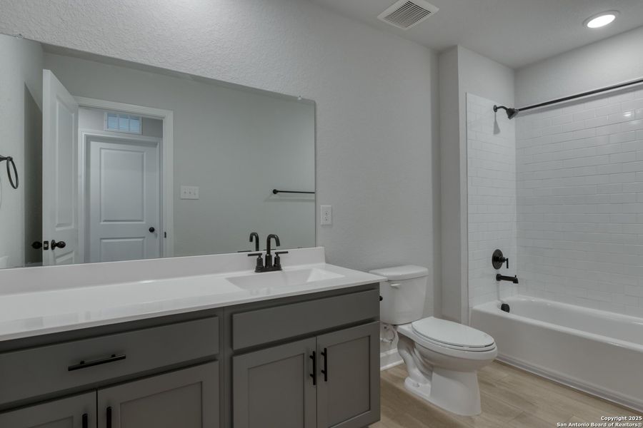 Furnished interior view inside a new home in Cordova Trails, Seguin (Image 5). Furnished interior view inside a new home in Cordova Trails, Seguin (Image 5).