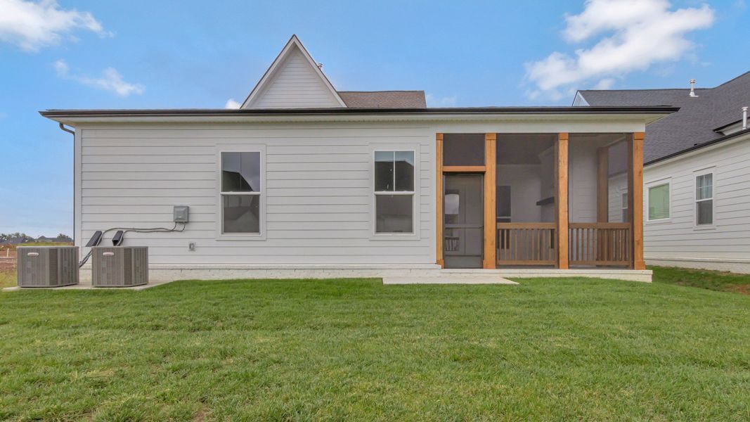 Exterior details and patio area of a home in Shelton Square, Murfreesboro (Image 4).