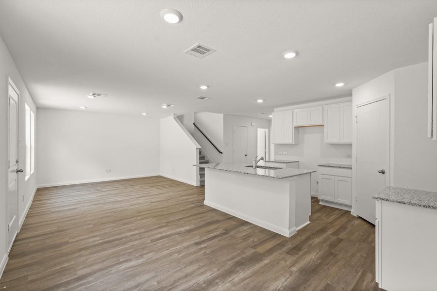 Spacious, unfurnished interior of a new home in McCrorey Trails, Conroe (Image 11). Spacious, unfurnished interior of a new home in McCrorey Trails, Conroe (Image 11).