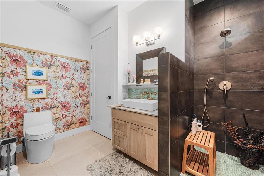 Furnished interior view inside a new home in , Punta Gorda (Image 49).