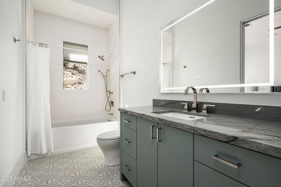 Guest Ensuite Bathroom