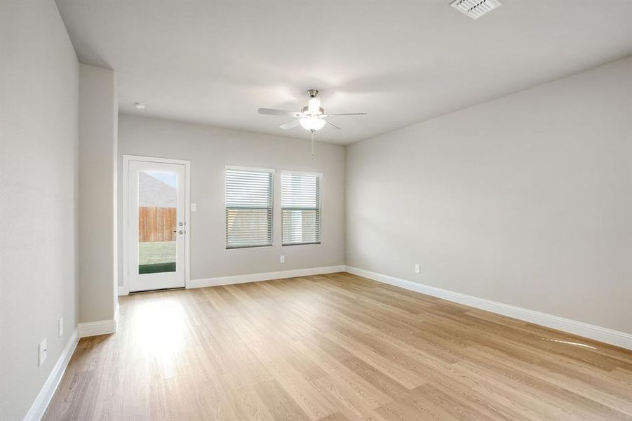 Photo is not of the actual home, but is an inspirational photo of builder’s model home and may depict options, furnishings, and/or decorator features that are not included. Photo is not of the actual home, but is an inspirational photo of builder’s model home and may depict options, furnishings, and/or decorator features that are not included.