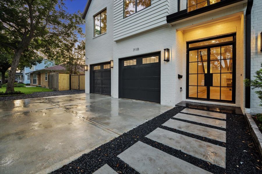 Front exterior of a new home in , Houston, TX, highlighting curb appeal (Image 29). Front exterior of a new home in , Houston, TX, highlighting curb appeal (Image 29).
