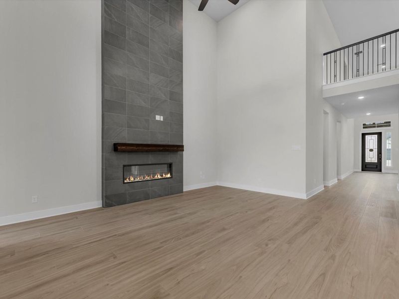 Spacious, unfurnished interior of a new home in Trillium 50′, Richmond (Image 12).