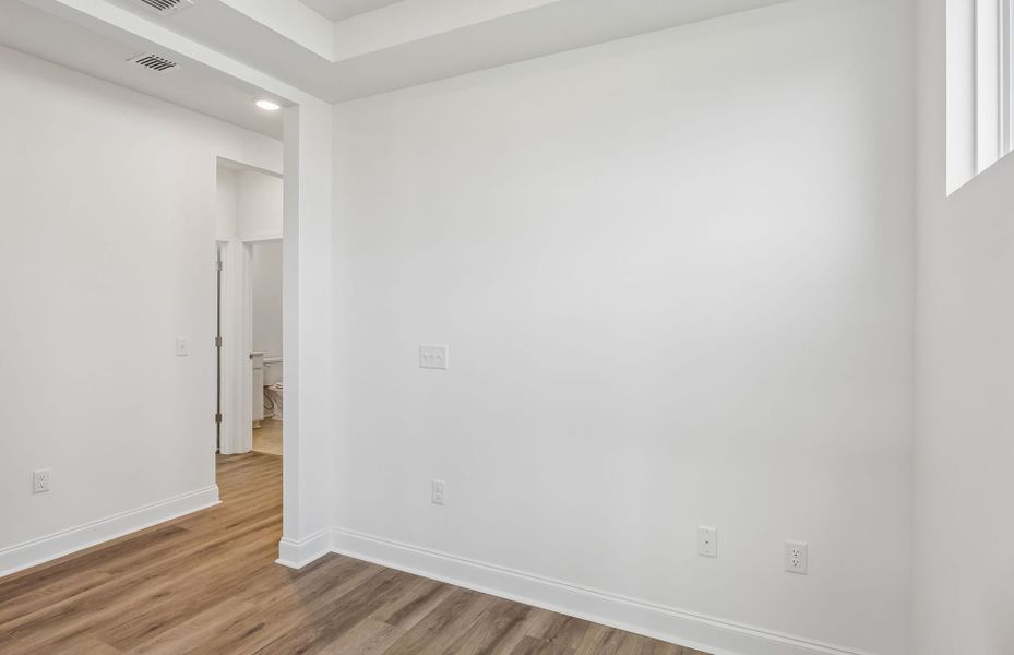 Spacious, unfurnished interior of a new home in Del Webb Southern Harmony, Murfreesboro (Image 21).