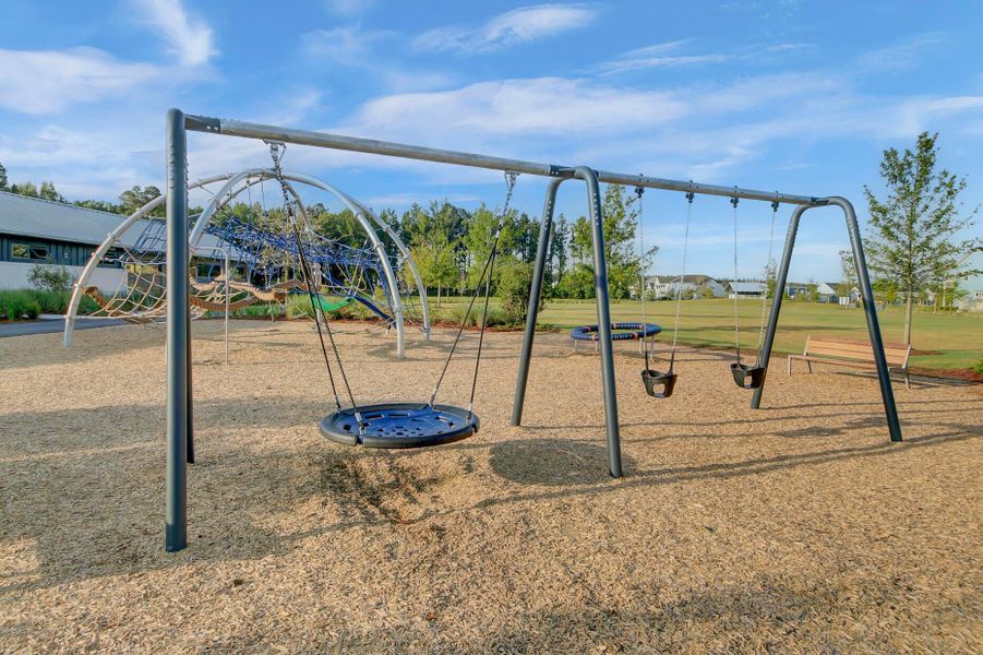 Community amenities in , Summerville (Image 63).