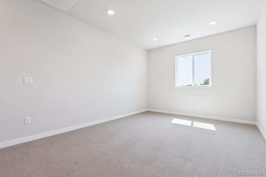 Spacious, unfurnished interior of a new home in Prestige Collection at Parkdale Commons, Lafayette (Image 11). Spacious, unfurnished interior of a new home in Prestige Collection at Parkdale Commons, Lafayette (Image 11).