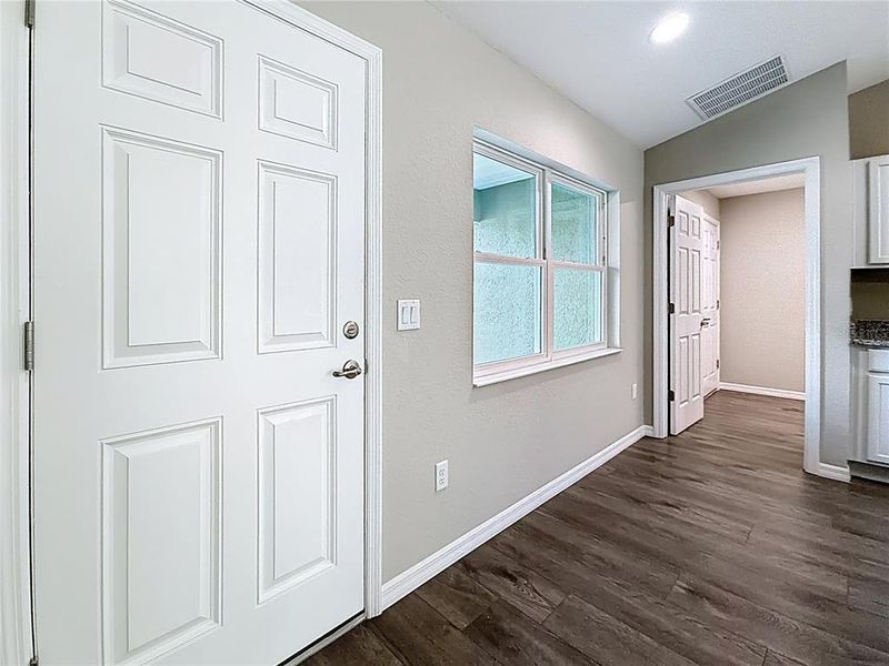 Spacious, unfurnished interior of a new home in , Dunnellon (Image 15).